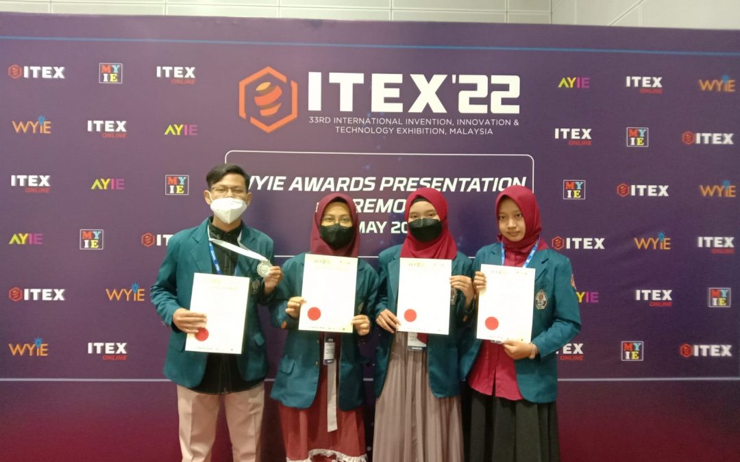 Students of Agroecotechnology FPP UNDIP Chosen as Inventor of Antiseptic Made from Peanut Shell Waste at the 2022 World Young Inventors Exhibition (WYIE) in Malaysia