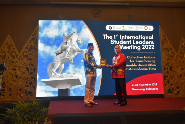 UNDIP Implemented SDGs in The 1st International Student Leaders Meeting 2022 Activities