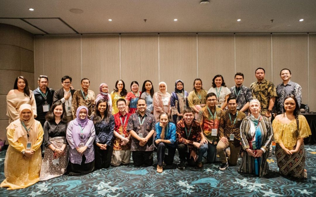 Two Diponegoro University Lecturers Graduated From Science Leadership Collaborative