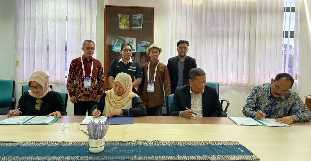 Three Faculties at UNDIP Successfully Strengthened Collaboration with IIUM Malaysia on the Sidelines of the QS Higher Ed Summit Agenda: Asia Pacific 2023, Malaysia