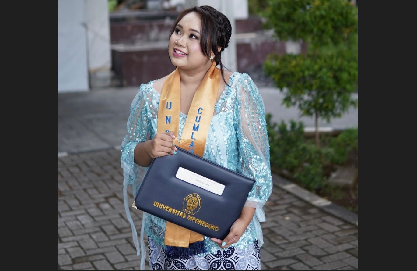 Laksmi, Lulusan Undip dengan Prestasi Seni Vokal 2 KinanSV
