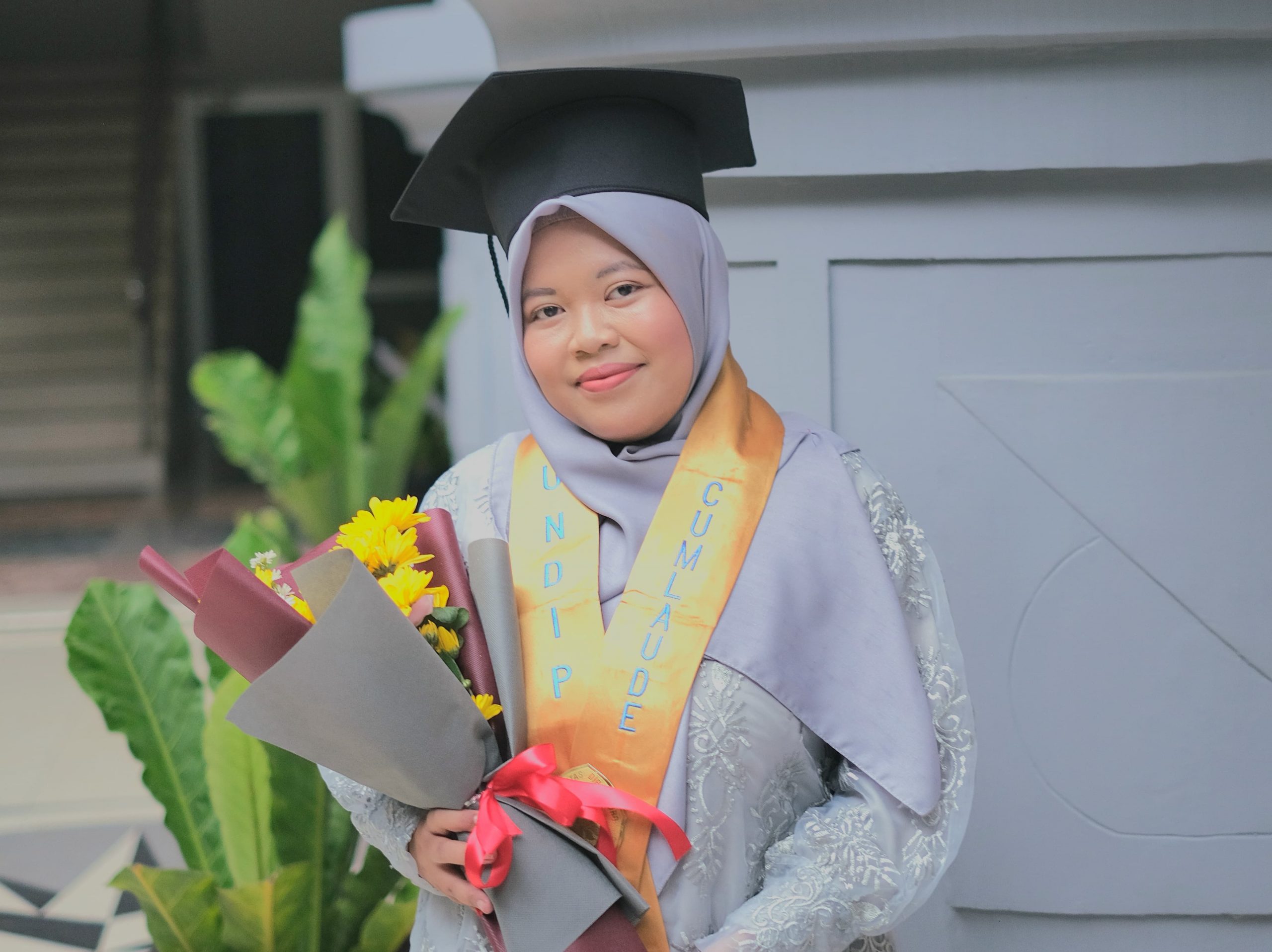 Zahra, Wisudawan FH Undip Tertarik Riset Kesetaraan Gender 2 WhatsApp Image 2024 02 02 at 15.34.21 scaled
