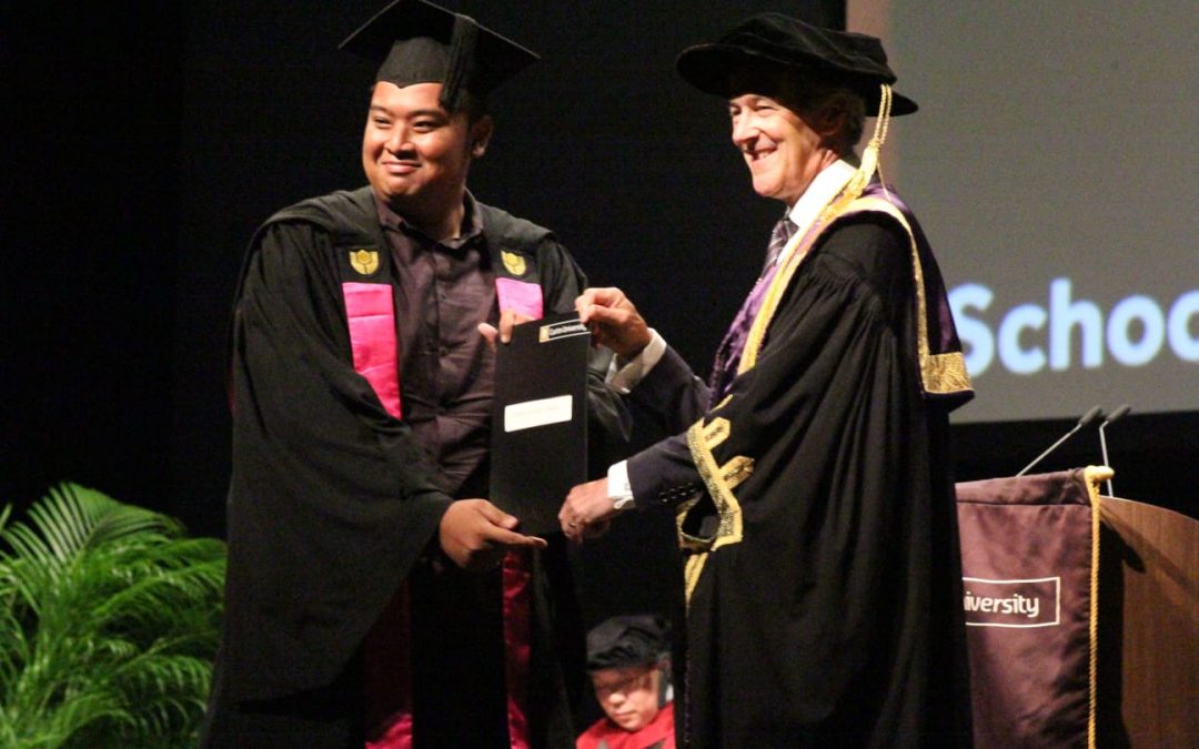 Beyond Boundaries! Christian Krishna Pideksa, the Outstanding Graduate of the Faculty of Economics and Business Undip, Achieved a Double Degree