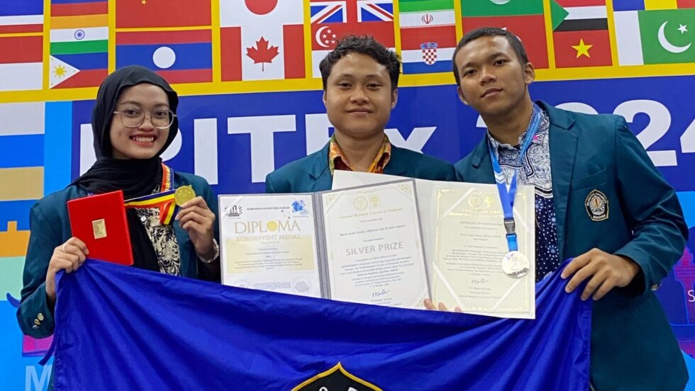 Sampah Makanan Bawa Mahasiswa Fakultas Teknik Undip Raih Dua Penghargaan di Thailand Inventors Day 2024