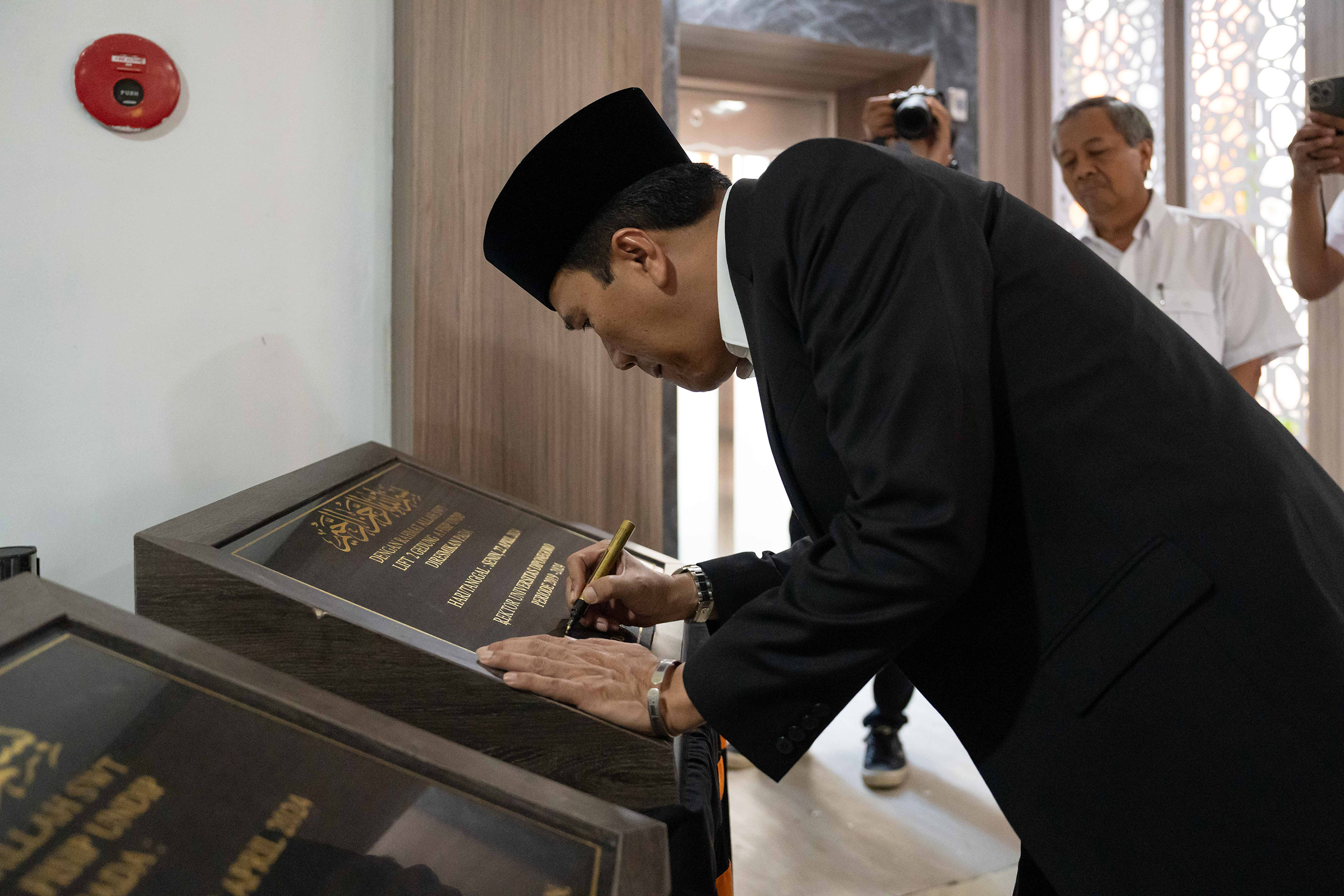 Internasionalisasi Menuju UNDIP Berkelas Dunia, FISIP Resmikan Fasilitas Baru 2 DSC02259