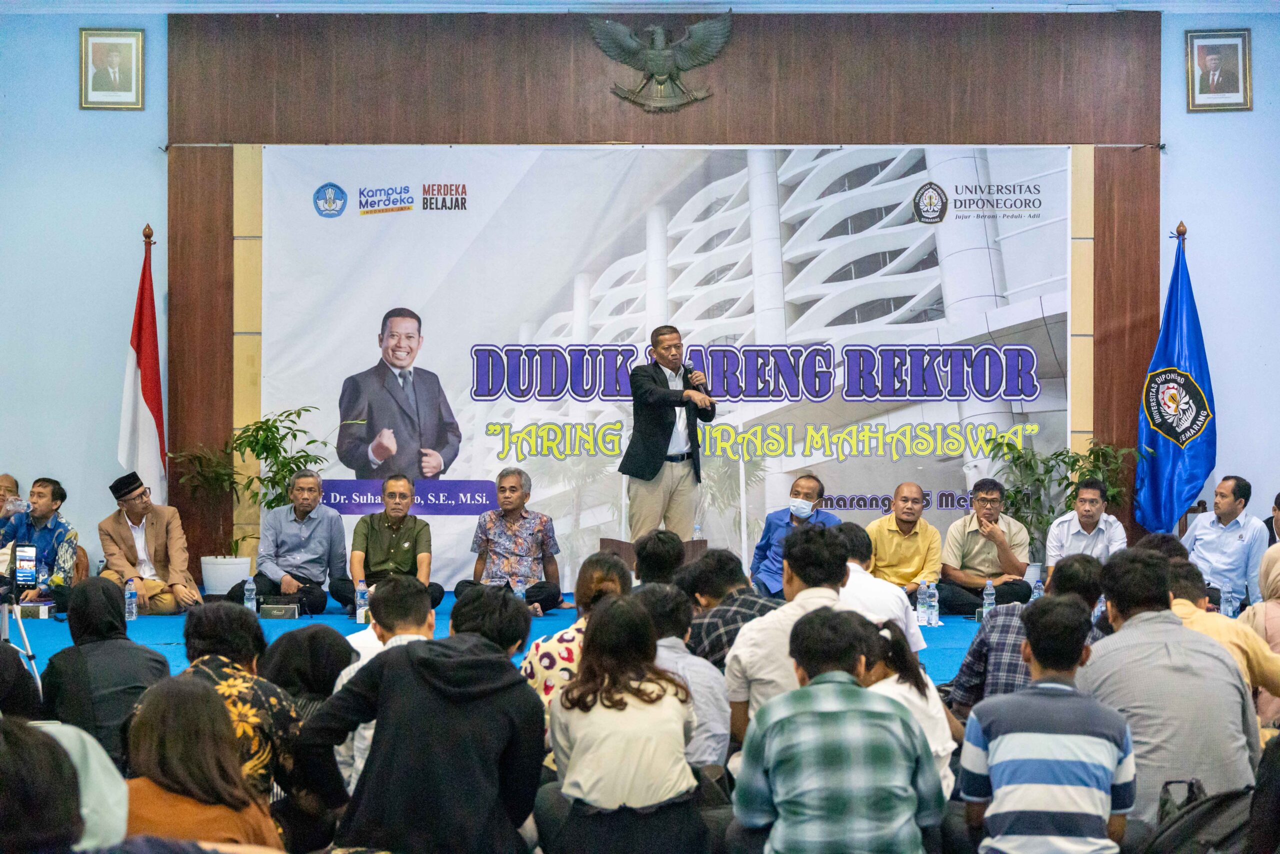 Rektor UNDIP Berbincang Akrab dengan Mahasiswa 2 IMG 6785 scaled
