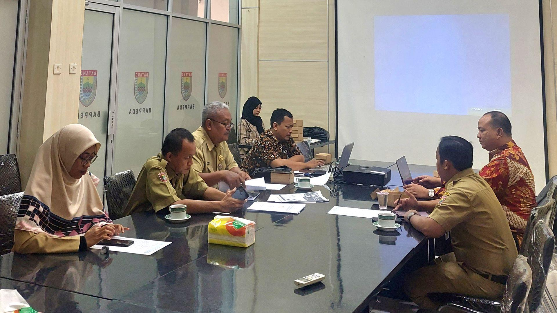Sumbangsih PSDKU UNDIP dalam Penyusunan Perencanaan Bapelitbang Batang 2 Sumbangsih PSDKU UNDIP dalam Penyusunan Perencanaan Bapelitbang Batang