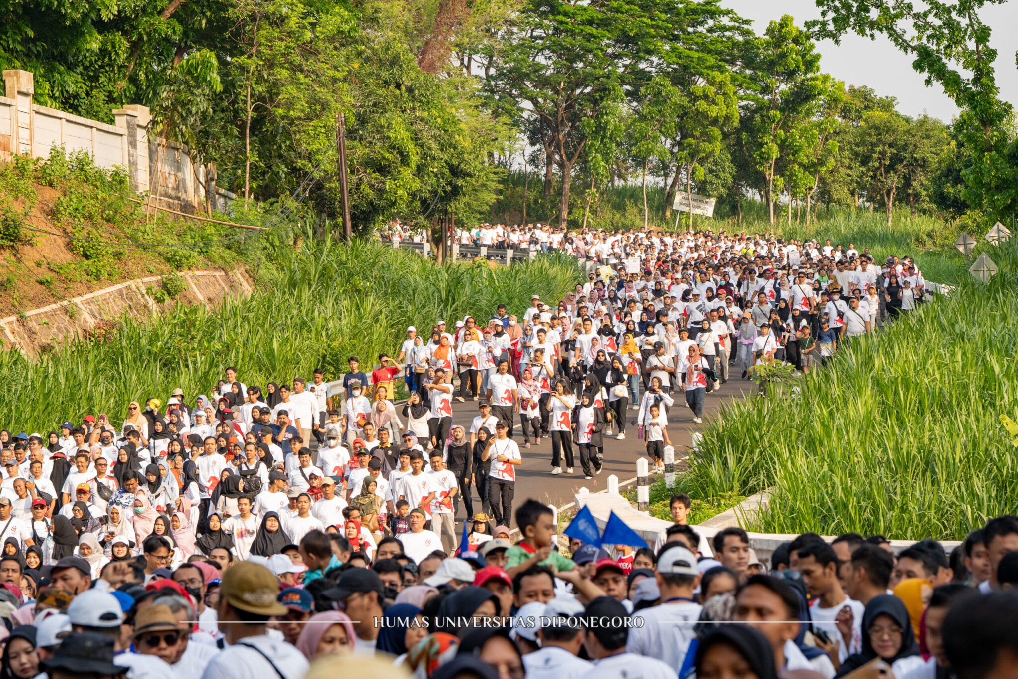 Fun Walk Dies Natalis ke-67: UNDIP Kampus Sehat