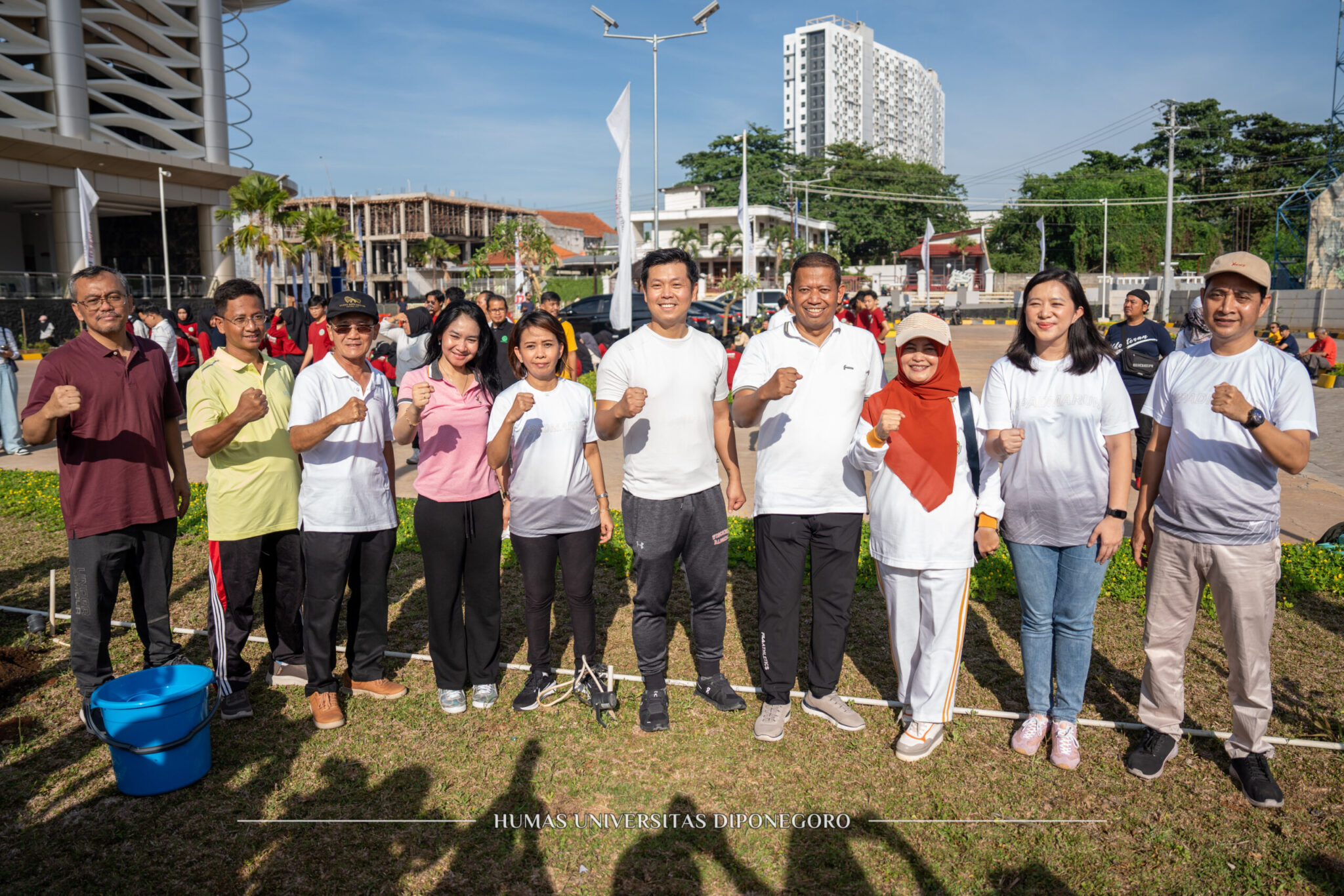 UNDIP Bersama Bakti Lingkungan Djarum Foundation dan Padma Peduli Kelestarian Lingkungan