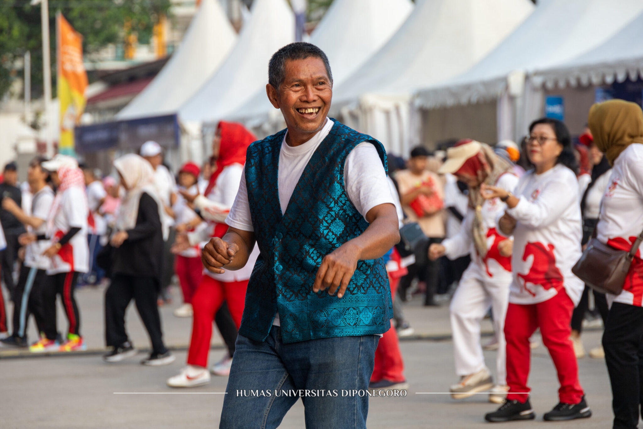 Fun Walk Dies Natalis ke-67: UNDIP Kampus Sehat