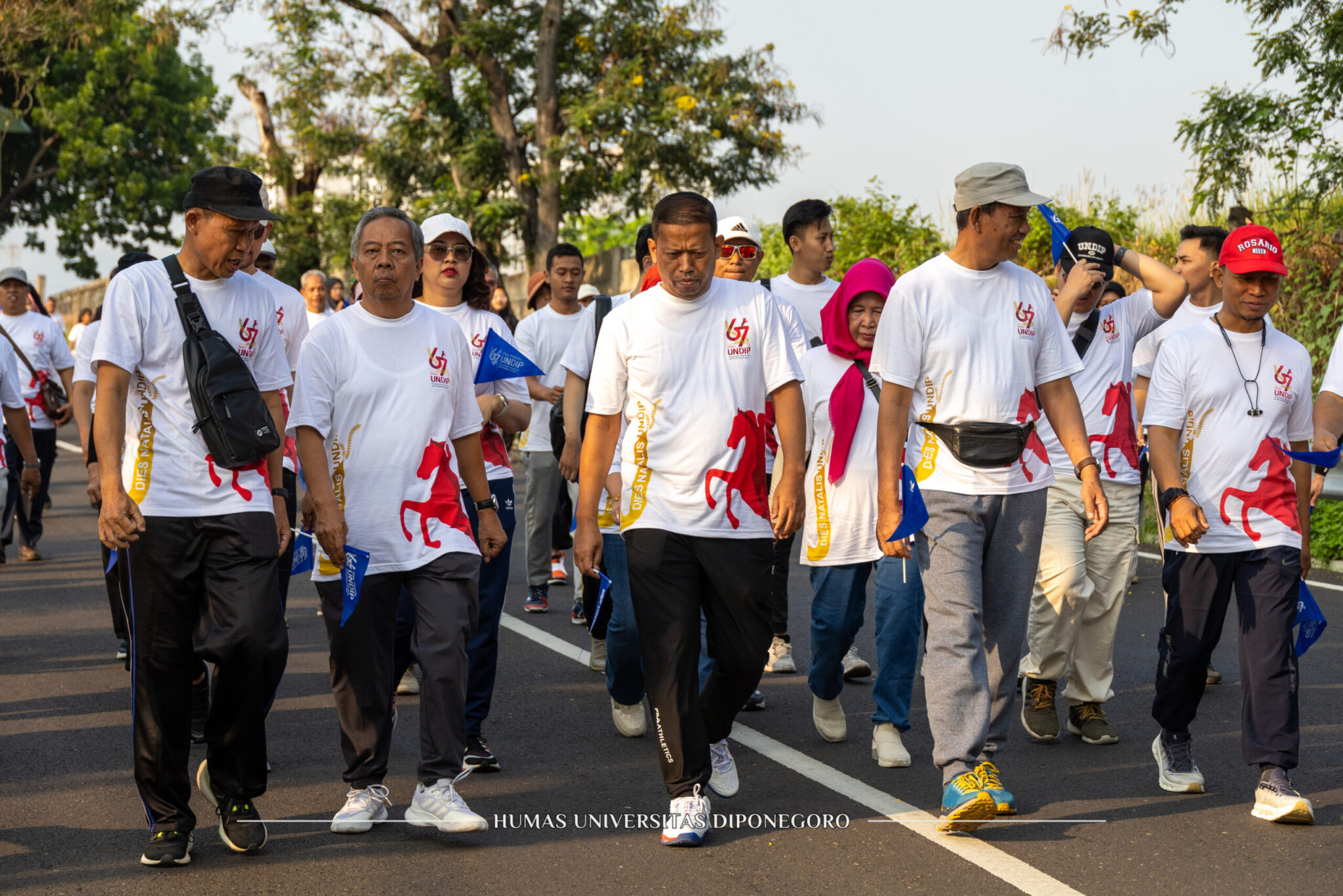 Fun Walk Dies Natalis ke-67: UNDIP Kampus Sehat