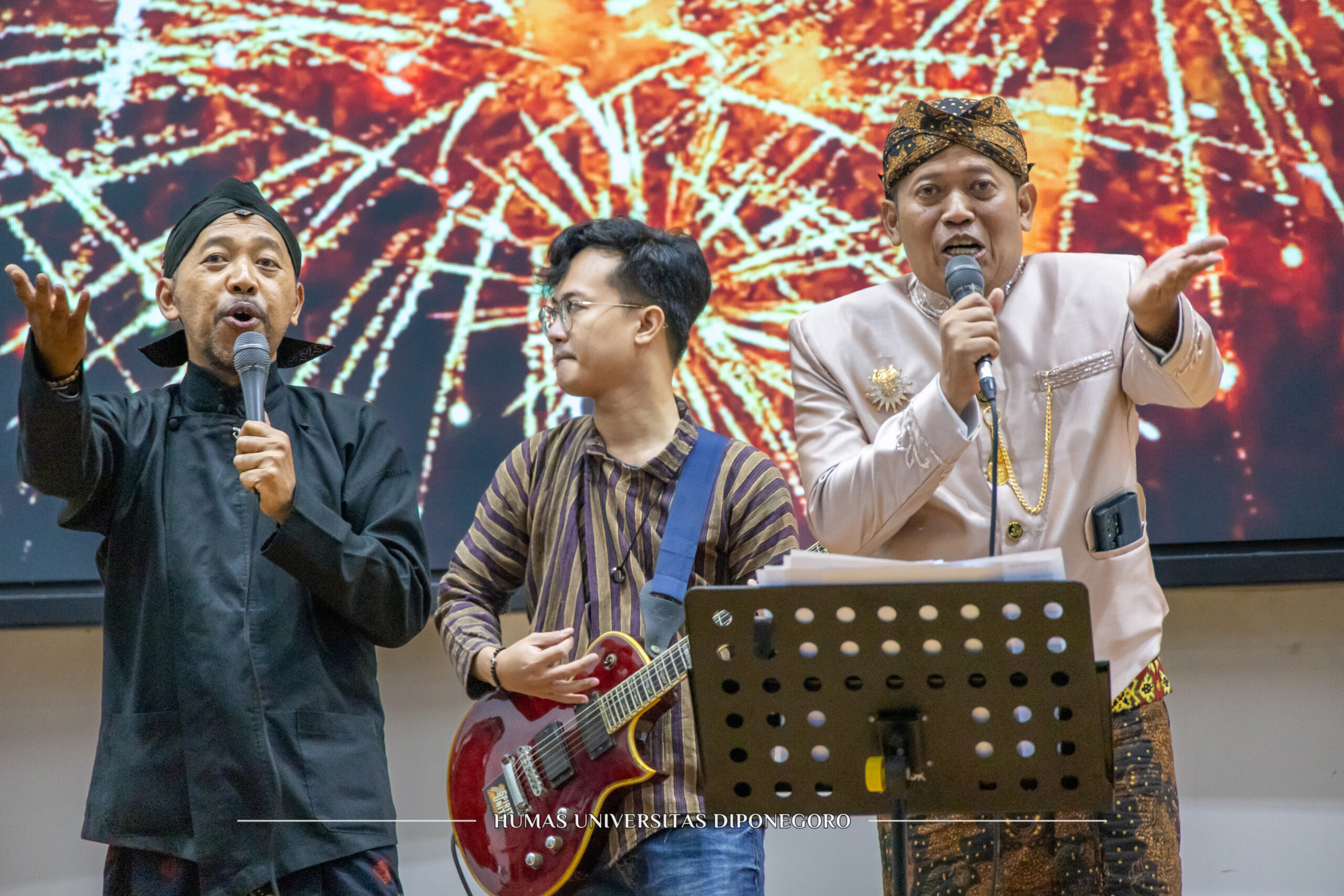 Pertama! Rektor Bicara Perspektif Budaya Indonesia pada Dies Natalis ke-59 FIB UNDIP