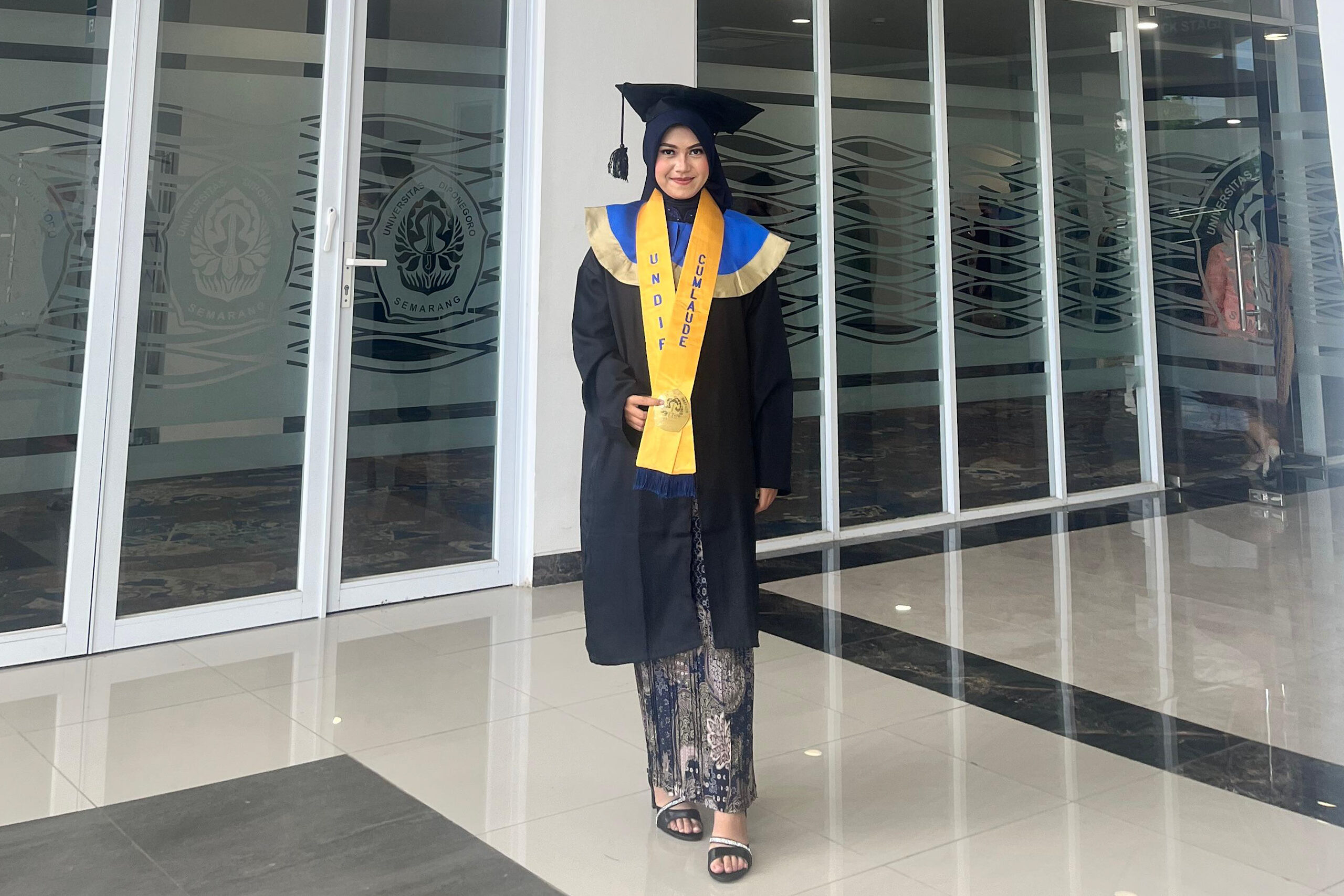 Sosok Faishal Najwan,Wisudawan Berprestasi Undip yang Kerja di Perusahaan Konstruksi di China