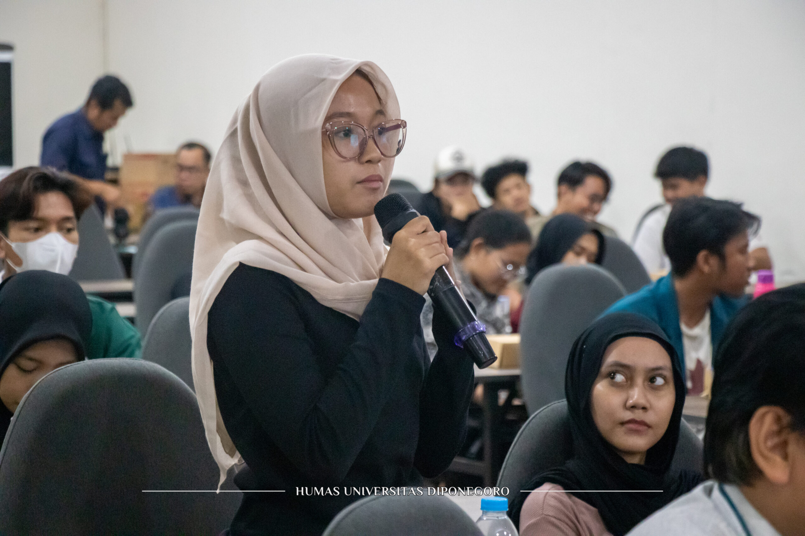 UPT Perpustakaan dan UNDIP Press Mengupas Peran Standardisasi dan Standar dalam Pendidikan dan Bisnis