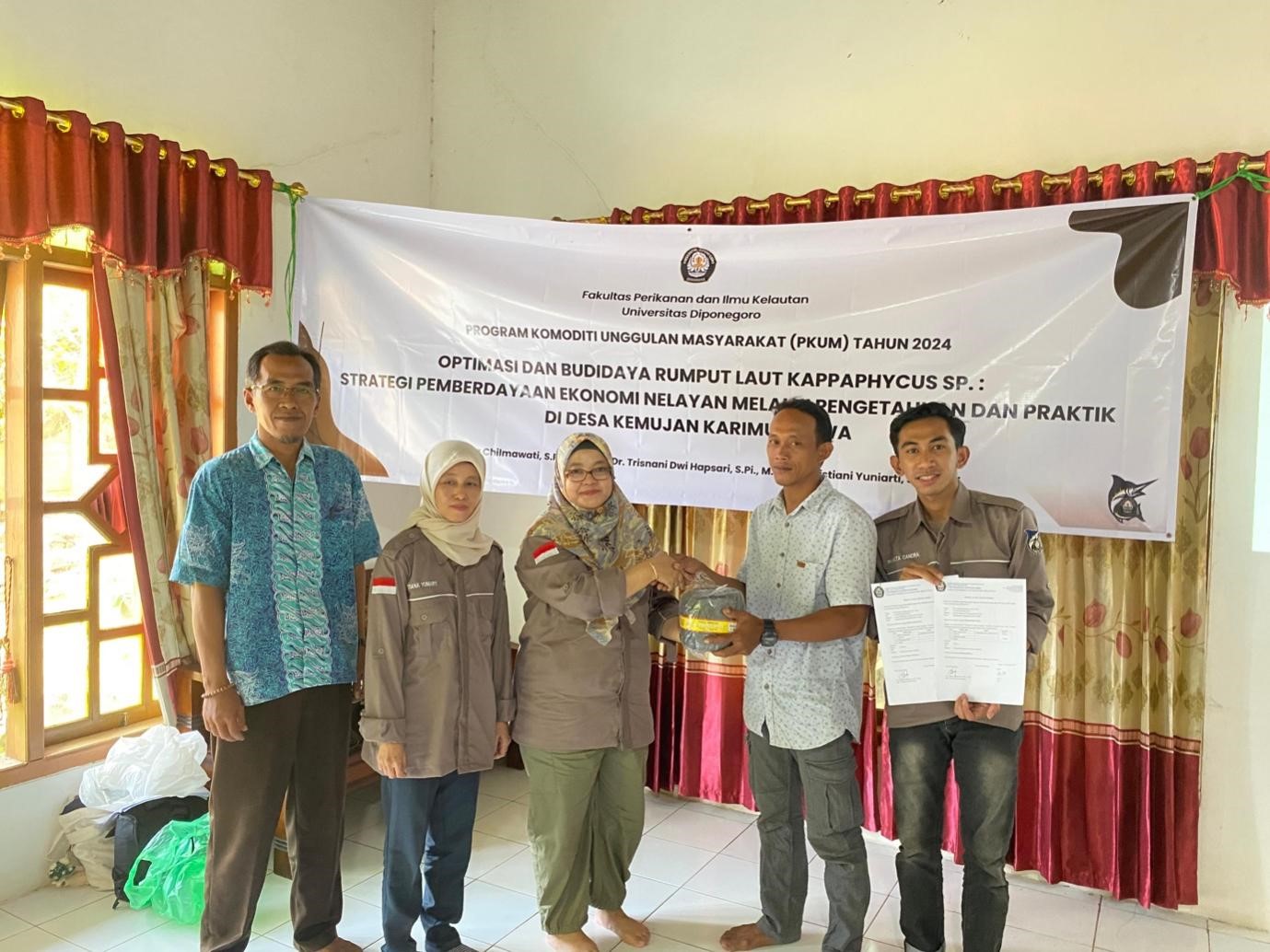 Terobosan Dosen dan Mahasiswa KKN-T UNDIP Optimasi Budidaya Rumput Laut Kappaphycus sp. di Karimunjawa Solusi Ekonomi Nelayan Melalui Pelatihan dan Pemasaran Secara Digital