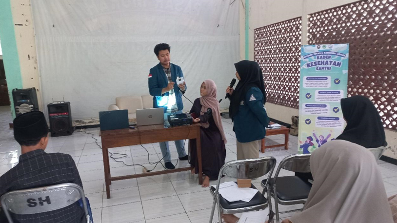 Mahasiswa KKN Tematik UNDIP Ajak Santri Ponpes Asshodiqiyah Menjadi Kader Kesehatan
