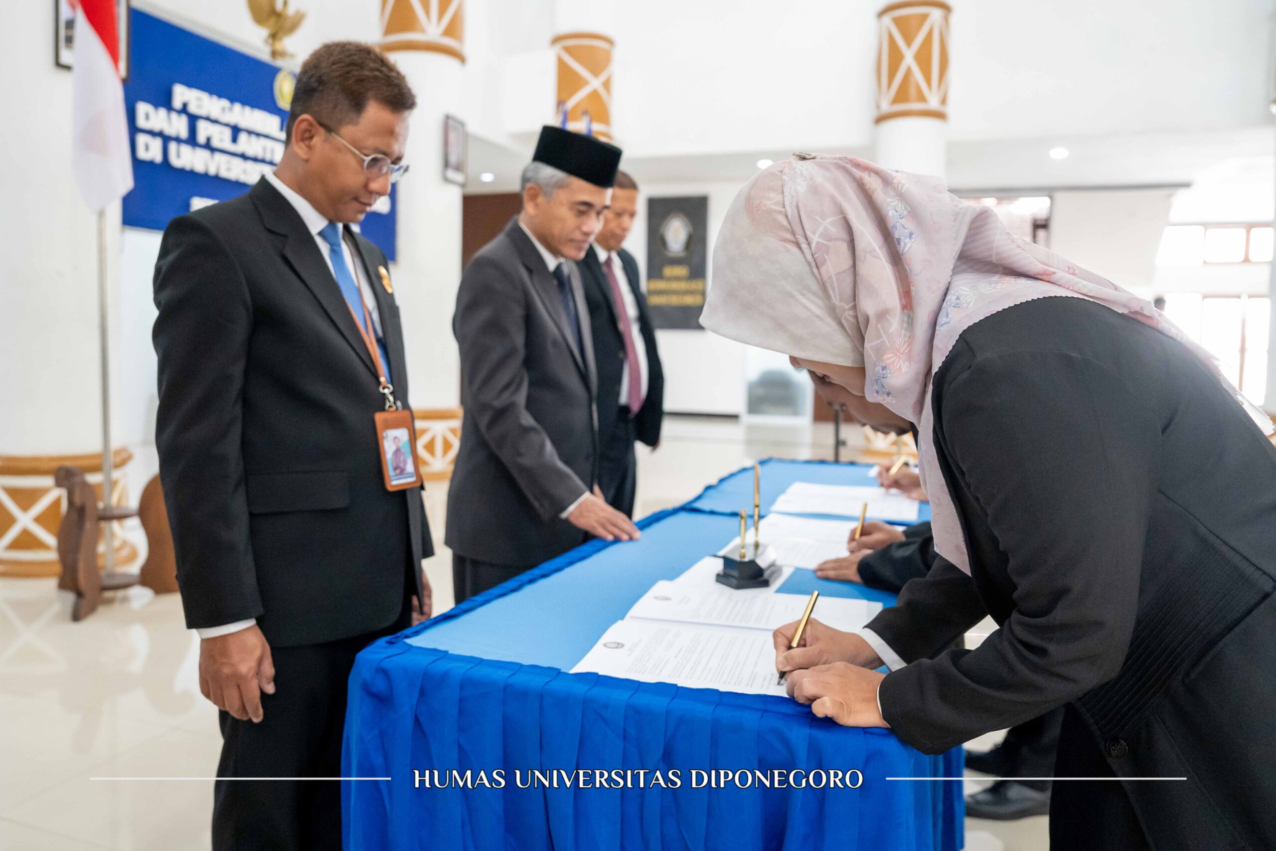 Lantik Pejabat Baru, Rektor UNDIP Ajak Fokus pada Evaluasi dan Peningkatan Kualitas Pendidikan
